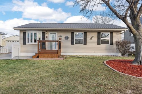 5730 D Avenue Nw, Cedar Rapids, IA, 52405 | Card Image
