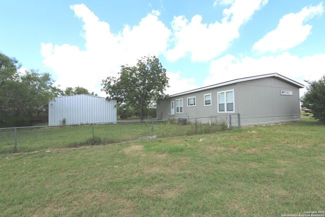 7510 Pittman Rd, House other with 3 bedrooms, 2 bathrooms and null parking in Adkins TX | Image 4