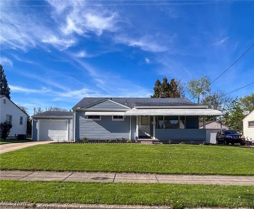 2466 Chaney Cir, Youngstown, OH, 44509-2216 | Card Image