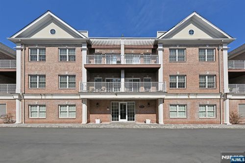 2303 Rio Vista Ln, Northvale, NJ, 07647-2221 | Card Image