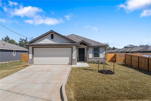 1642 Lucky Street, Bryan, TX, 77803 | Card Image