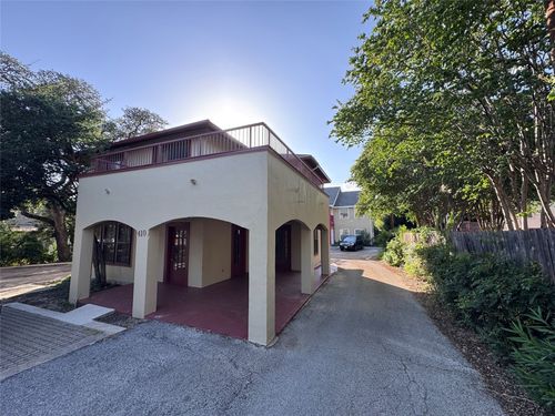 410 Burleson St, San Marcos, TX, 78666-4475 | Card Image