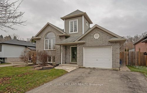 307 Frances St, Port Stanley, ON, N5L1B2 | Card Image