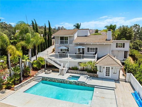 3514 Laketree Dr, Fallbrook, CA, 92028-8881 | Card Image