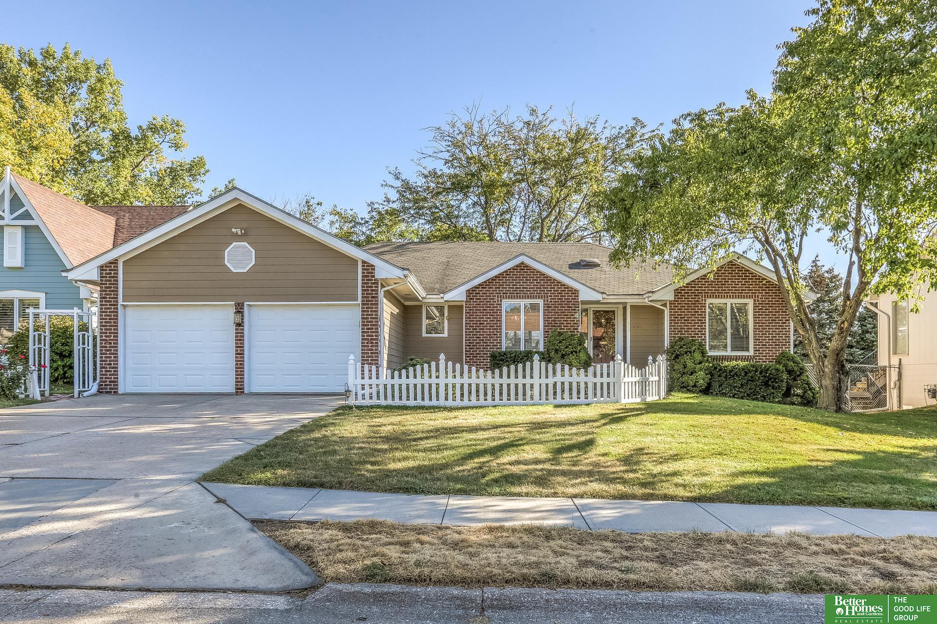 Frances St, Omaha, NE 68144