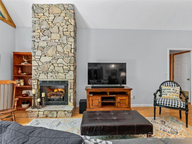 48 Grouse Thicket Rd, House other with 3 bedrooms, 3 bathrooms and null parking in Mars Hill NC | Image 8