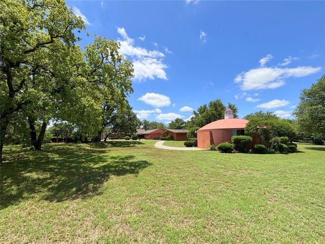View of grassy yard | Image 9