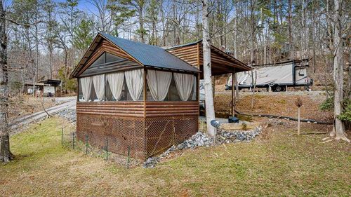 18 2nd St, Ellijay, GA, 30540-5327 | Card Image