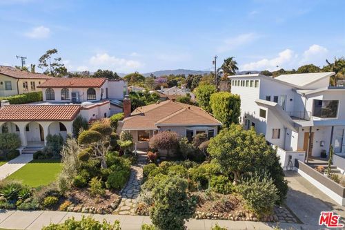 1019 Pine St, Santa Monica, CA, 90405-3923 | Card Image