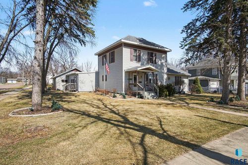 602 Ne 1st St Street, Madison, SD, 57042 | Card Image