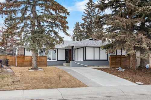 1040 Lake Ontario Dr Se, Calgary, AB, T2J3K2 | Card Image