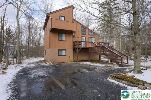 1783 Rolling Hills Dr, Tobyhanna, PA, 18466-3664 | Card Image