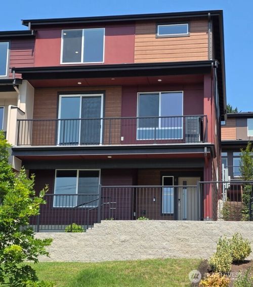 e-13209 Ne 127th Ct, Kirkland, WA, 98034 | Card Image