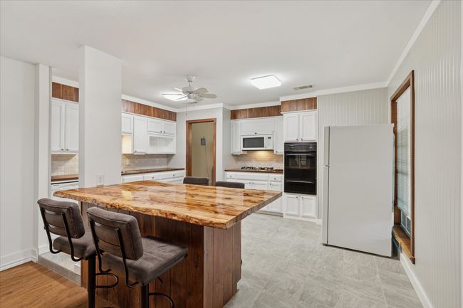 226 Hillcrest St, House other with 3 bedrooms, 2 bathrooms and null parking in Sanger TX | Image 8