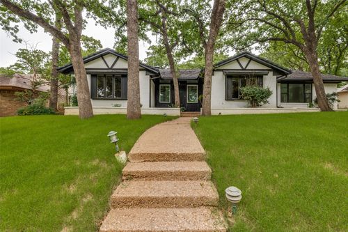 2117 Franklin Dr, Arlington, TX, 76011-3213 | Card Image
