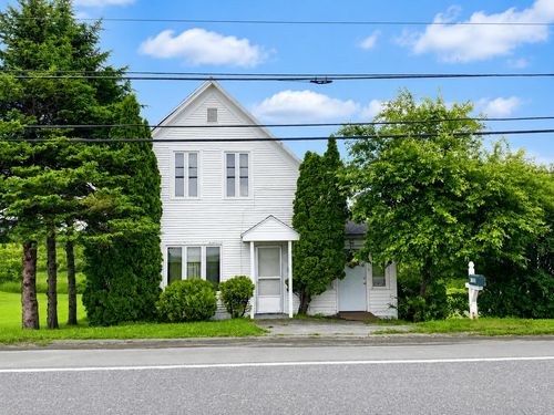 1077 Van Buren Road, Caribou, ME, 04736 | Card Image