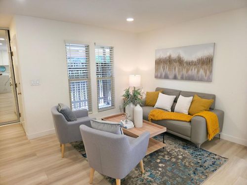 d-233 Red Oak Dr, Sunnyvale, CA, 94086 | Card Image