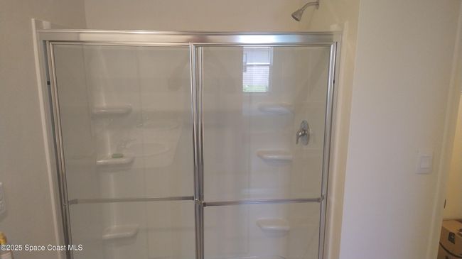 Primary Bathroom | Image 23