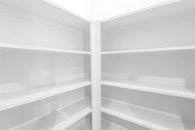 Walk-in pantry | Image 13