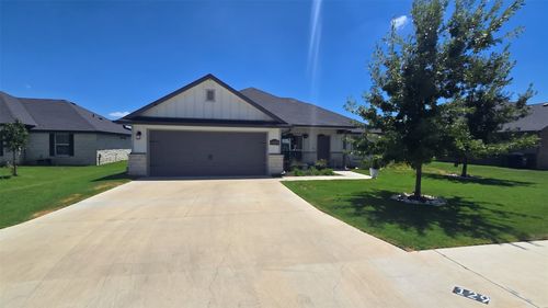 129 Elmer Ave, Burnet, TX, 78611-2145 | Card Image