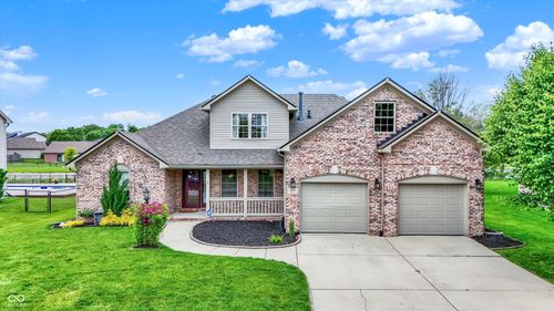 8232 Meadow Bend Dr, Indianapolis, IN, 46259-6751 | Card Image