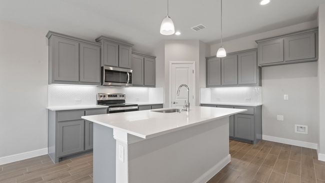 1301 Honey Creek Dr, House other with 4 bedrooms, 2 bathrooms and null parking in Desoto TX | Image 4