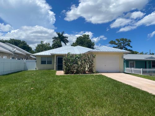 1057 Sw Spruce St, Palm City, FL, 34990-2831 | Card Image