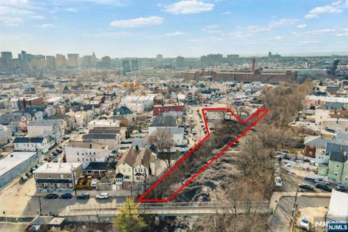 416 Scott Mobus Pl, East Newark, NJ, 07029-2522 | Card Image