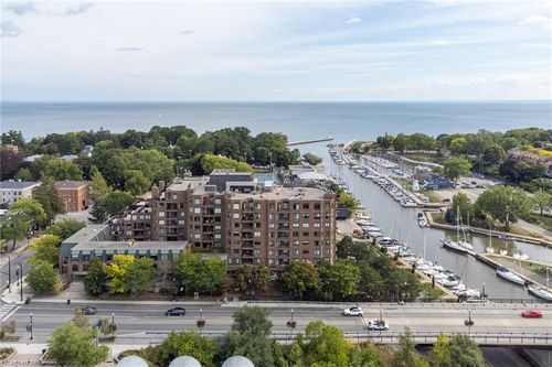 303-100 Lakeshore Road E, Oakville, ON, L6J6M9 | Card Image