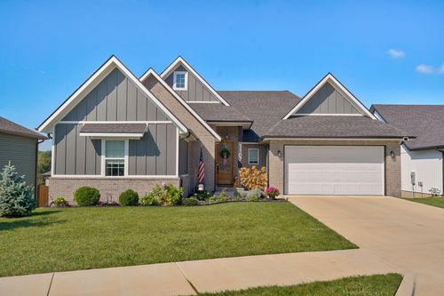 1107 Brooks Ave, Ozark, MO, 65721-4286 | Card Image