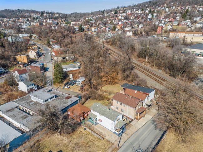 537 6 Th St, House other with 5 bedrooms, 3 bathrooms and 3 parking in Braddock PA | Image 36