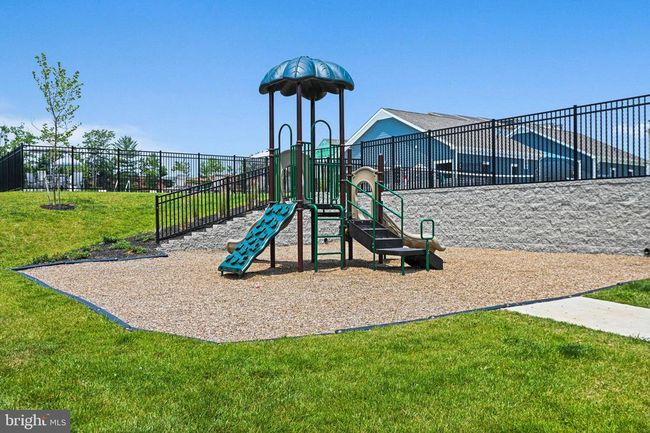 1036 Cantina Ter Se, Townhouse with 4 bedrooms, 4 bathrooms and null parking in LEESBURG VA | Image 46