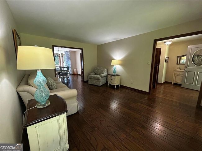 3970 Governors Cir, House other with 5 bedrooms, 4 bathrooms and null parking in Loganville GA | Image 8