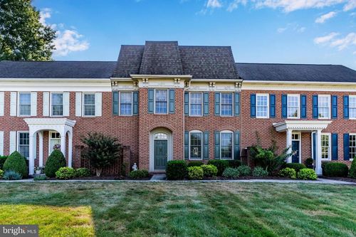 37 Devonshire Sq, Mechanicsburg, PA, 17050-6878 | Card Image