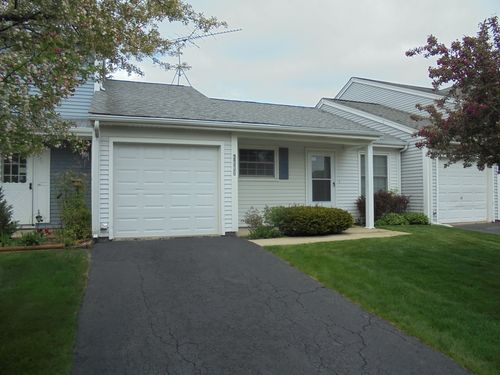 3336 Greenwich Ln, Island Lake, IL, 60042-9120 | Card Image