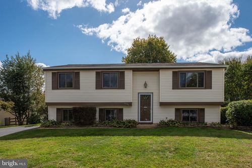 3341 Bybrook Ln, WOODBRIDGE, VA, 22192-4402 | Card Image
