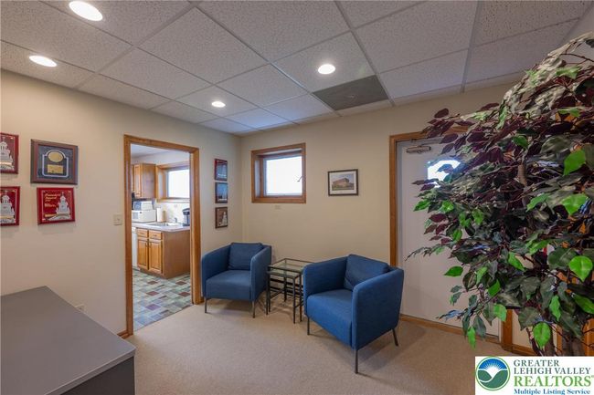 233 Pershing Blvd, Home with 0 bedrooms, 0 bathrooms and 6 parking in Whitehall PA | Image 34