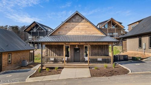 571 Warbonnet Way, Sevierville, TN, 37863 | Card Image