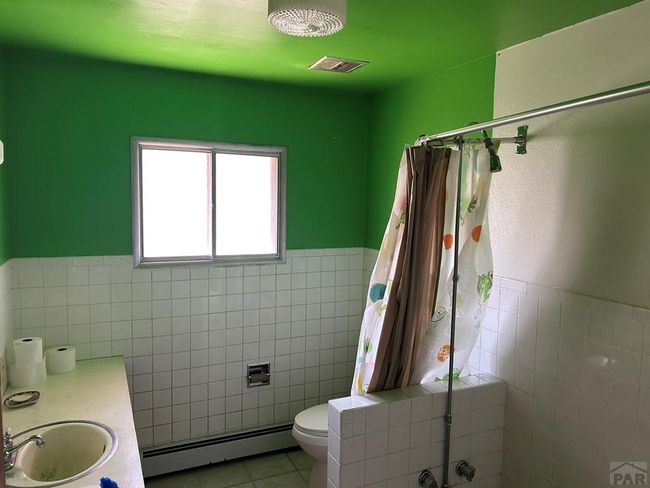 226 E 7 Th St, House other with 4 bedrooms, 2 bathrooms and 2 parking in Walsenburg CO | Image 13