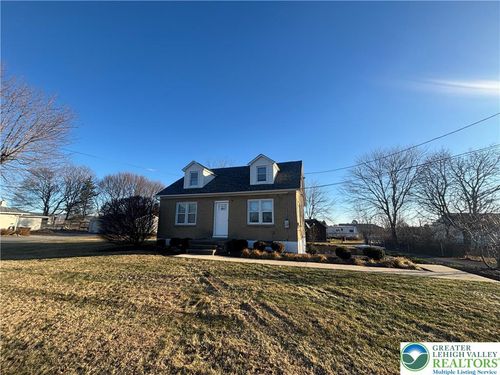 6450 Sullivan Trl, WIND GAP, PA, 18091-9786 | Card Image