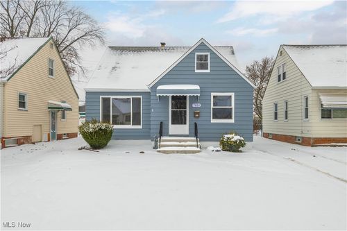 7424 Traymore Ave, Brooklyn, OH, 44144-3238 | Card Image