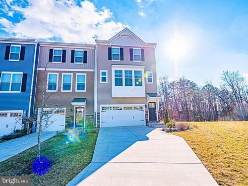 7315 Martin Farm Cir, ROSEDALE, MD, 21237-4076 | Card Image