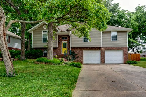 1016 Daniels St, Aurora, MO, 65605-2095 | Card Image