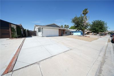 5434 Cleek Street, House other with 3 bedrooms, 1 bathrooms and null parking in Las Vegas NV | Image 3