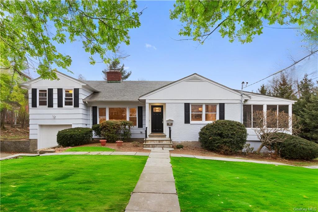 Baylor Cir, White Plains, NY 10605