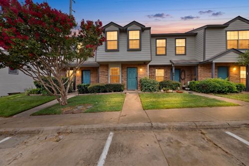 734 W Collins St, Denton, TX, 76201-7173 | Card Image
