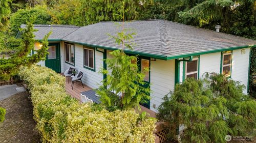 2438 S 116th St, Burien, WA, 98168-1214 | Card Image