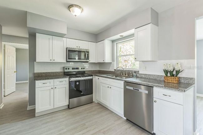 106 Avery Ave, House other with 2 bedrooms, 2 bathrooms and null parking in Crystal Beach FL | Image 9