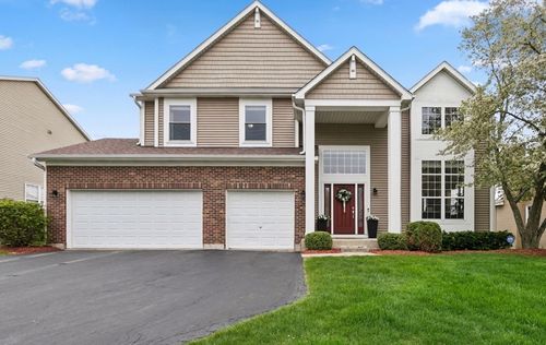 1816 Prairie Ridge Circle, Lindenhurst, IL, 60046 | Card Image