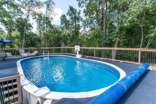 Take a dip or soak in some rays on the deck | Image 26